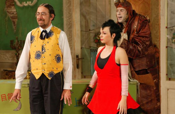 Priske Dehandschutter als 'Aagje' in de tv-serie Booh!